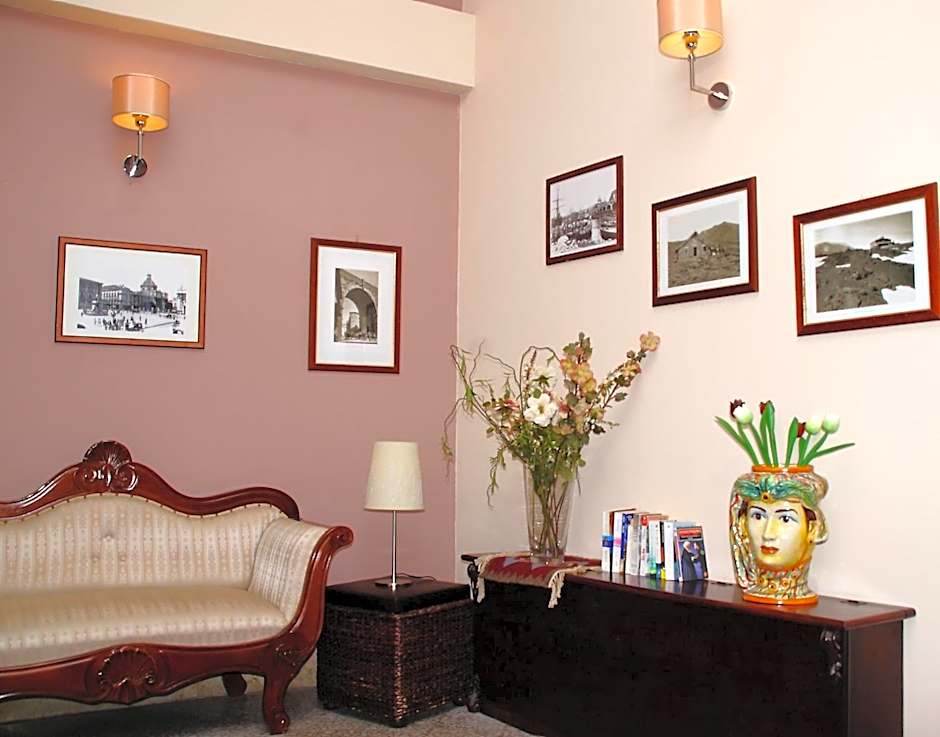 La Collegiata Guest House