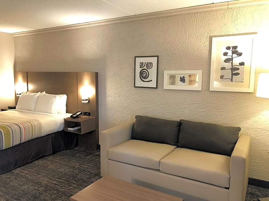 Country Inn & Suites by Radisson, Mt. Pleasant-Racine West, WI