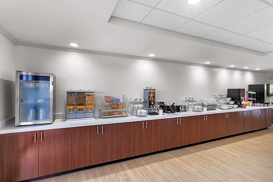 Comfort Suites Austin Airport