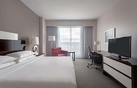 Standard Room, 1 King Bed