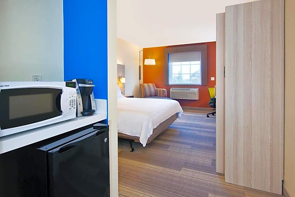 Holiday Inn Express & Suites Absecon-Atlantic City Area By IHG