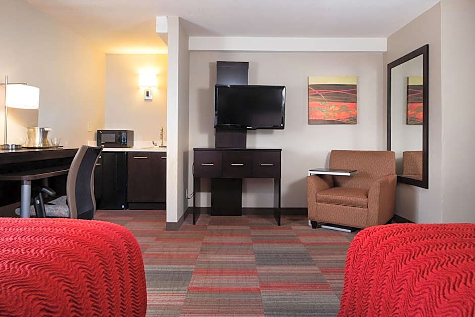 Holiday Inn Milwaukee Riverfront By IHG