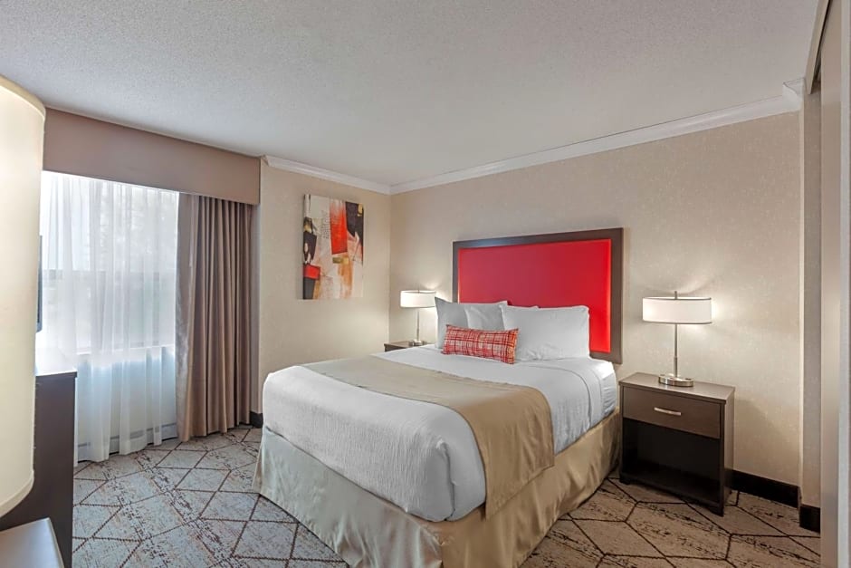 Best Western Plus Rose City Suites