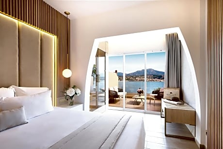 Luxury Terrace Room