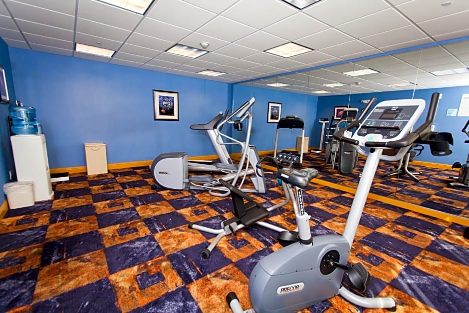 Holiday Inn Express & Suites Sacramento NE Cal Expo By IHG