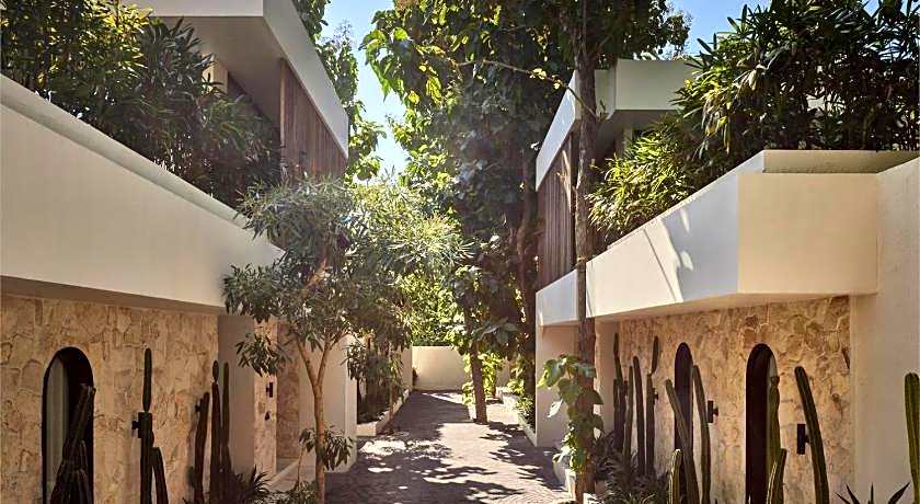 Lyvin Bingin Villas