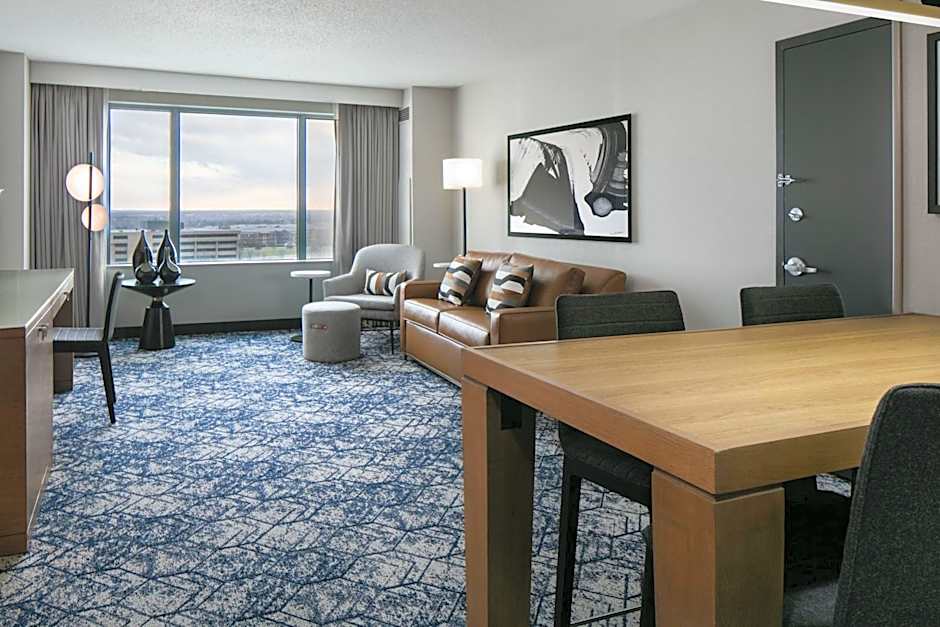 Sheraton Overland Park Hotel At The Convention Center