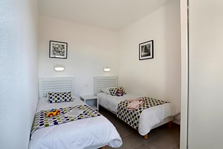 2 bedrooms - 6 pax