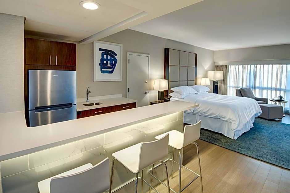 Sheraton Eatontown Hotel