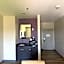 La Quinta Inn & Suites by Wyndham DFW Airport West - Euless