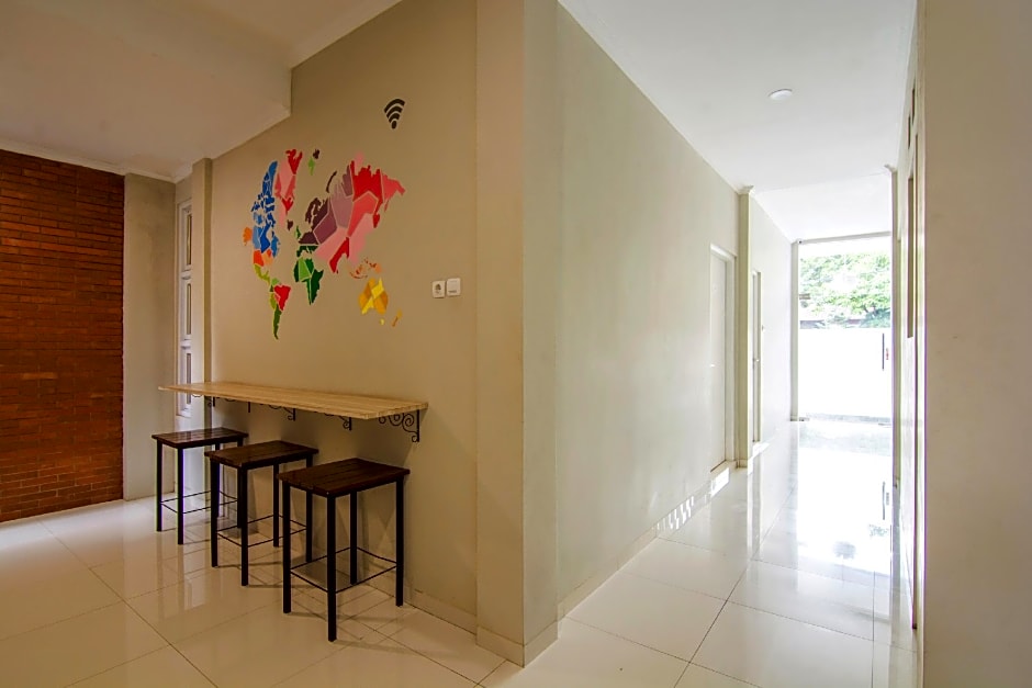 Urbanview Stay H jakal by RedDoorz – Sleman, MN