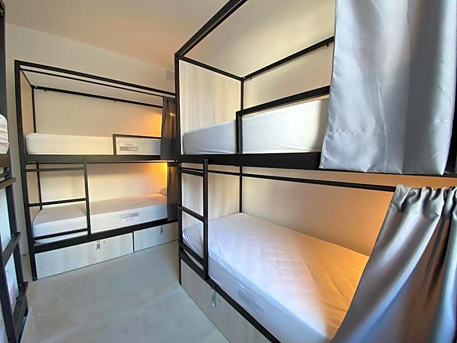 We Street Hostel - Albergue