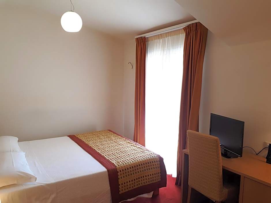 Accademia Hotel