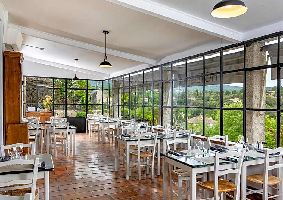 Hôtel Restaurant Les Remparts