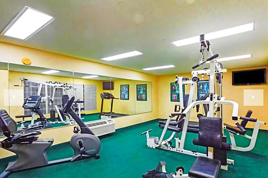 Baymont by Wyndham Columbia Maury