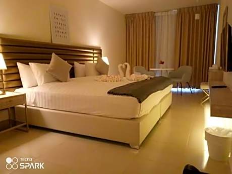 Deluxe King Room
