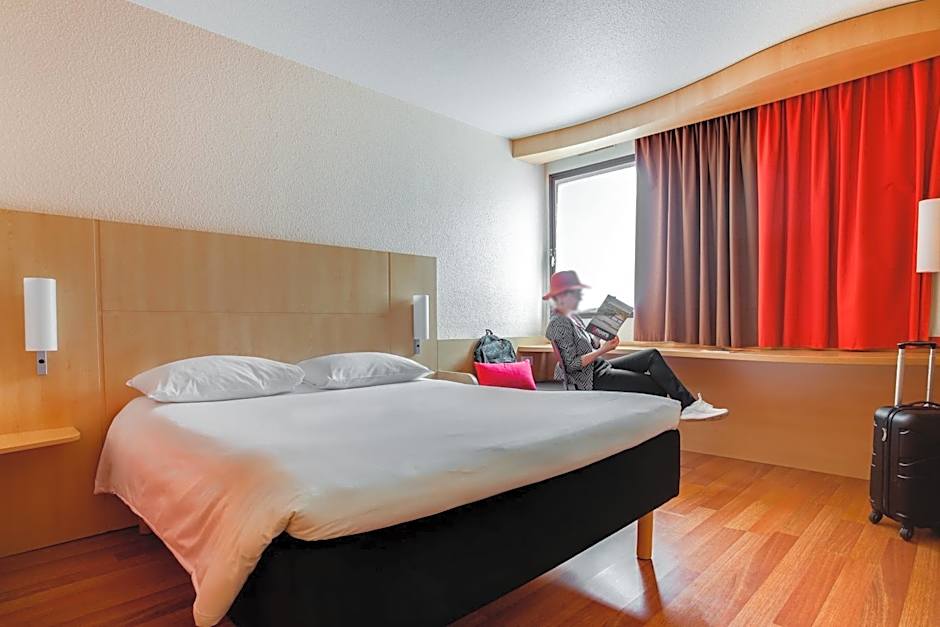 ibis Angers Centre Chateau