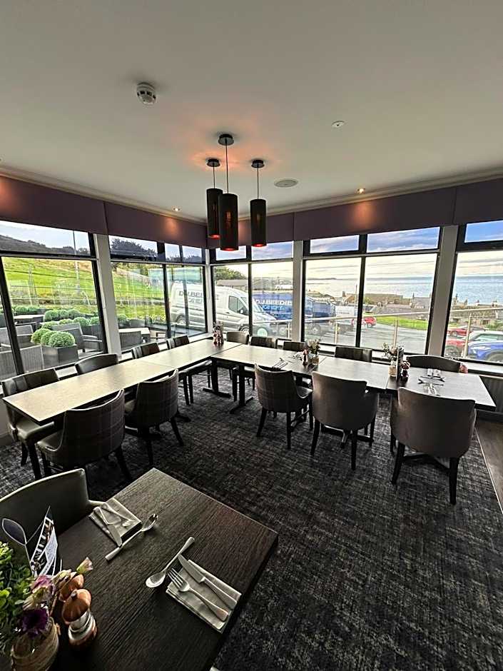 The Knowes Hotel & Restaurant