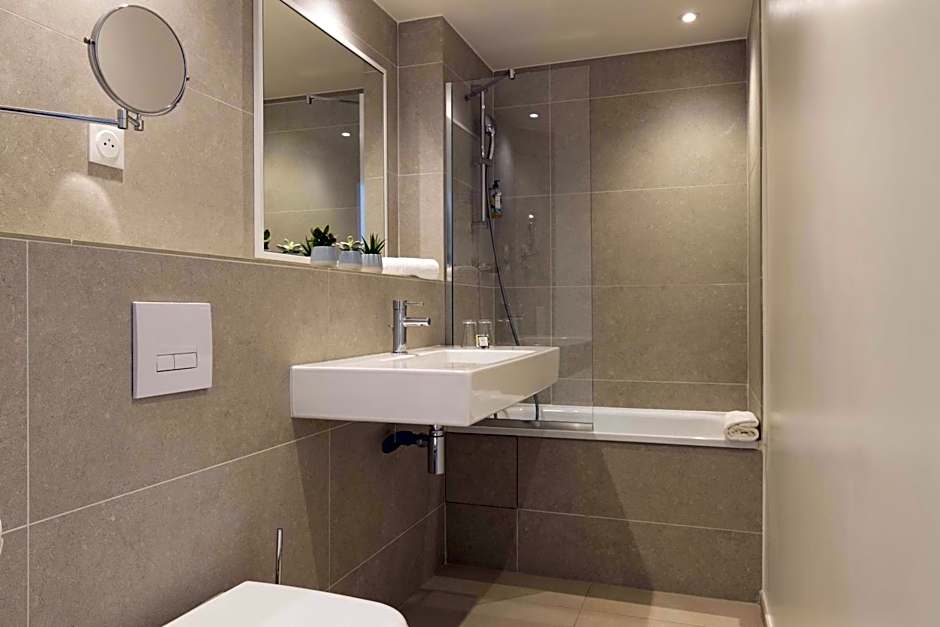 Hotel Paris Louis Blanc