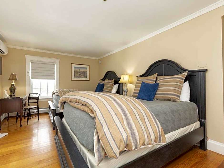 The White House Inn