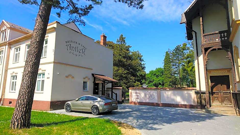 Hotel Antler