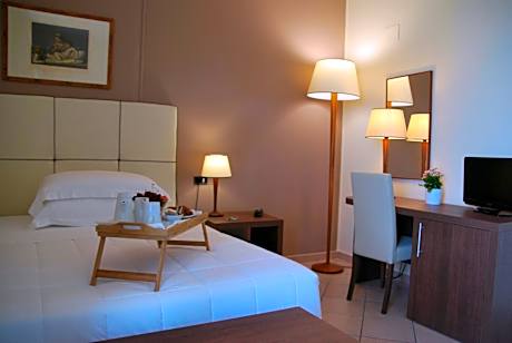 Single Room with Balcony and Sea View