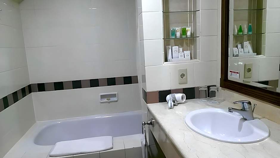 Puri Kiic Golf View Hotel