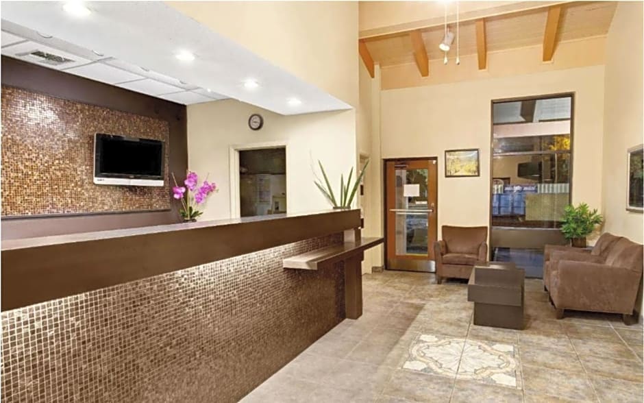 Super 8 By Wyndham Kissimmee Maingate Orlando Area