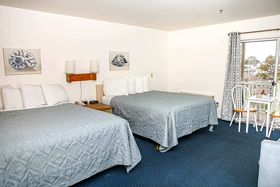Photo 1 of 11 of 1 Queen Bed, Sea View