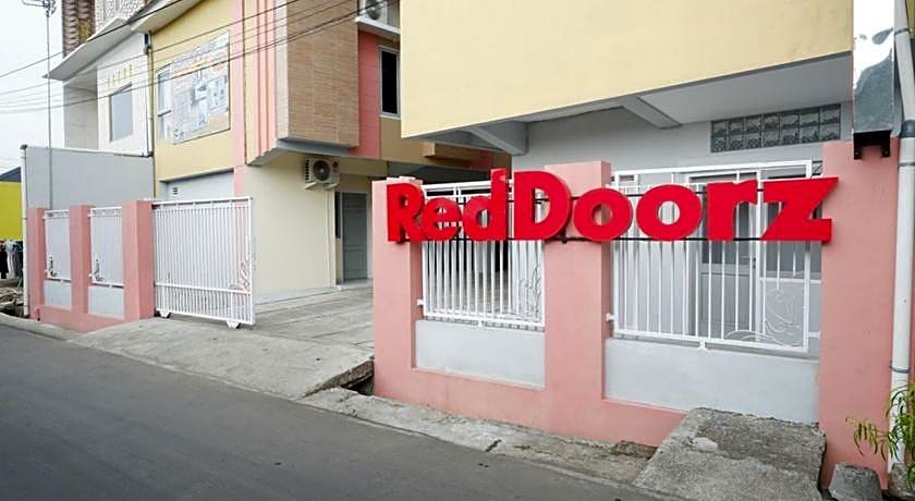 RedDoorz Syariah near RSUD Margono Purwokerto