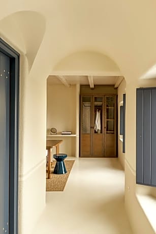 Grand Suite with Private Pool and Caldera View