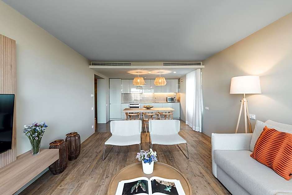 The Pearl Troia