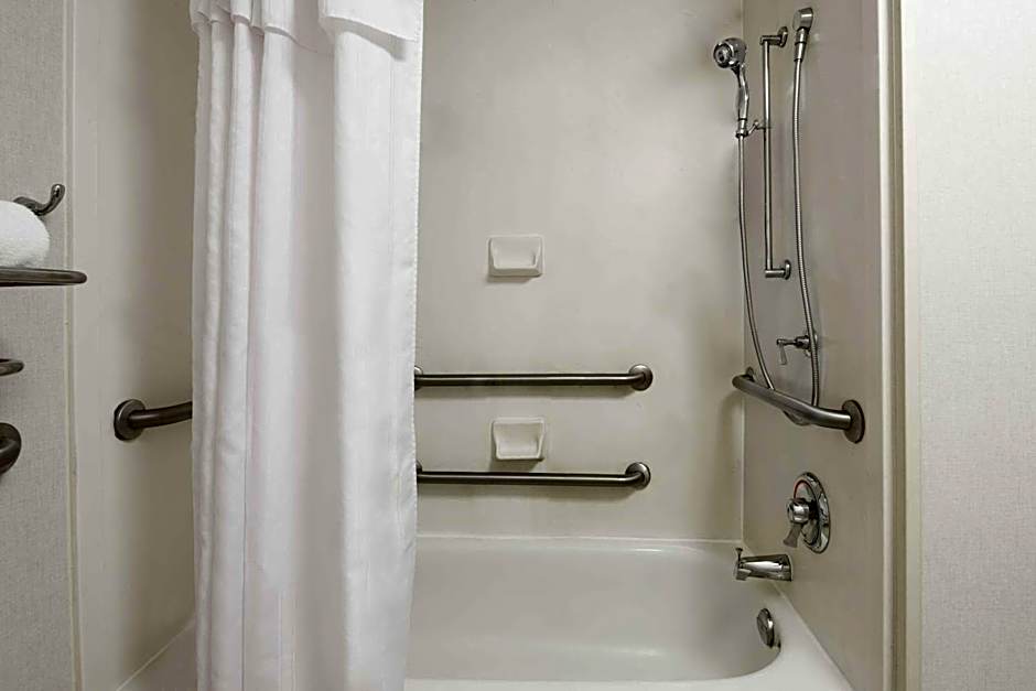 Homewood Suites By Hilton Raleigh-Crabtree Valley