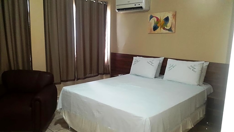 Alcazar Palace Hotel