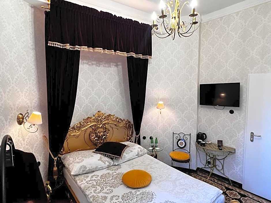 Photo 1 of 6 of 1 Bedroom Apartment