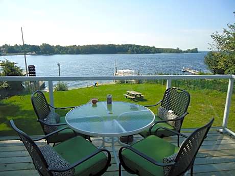 Bayside Inn & Waterfront Suites