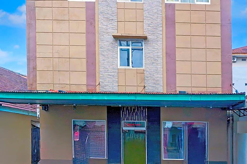 Collection O R.Sukamto Near Palembang Trade Center Mall