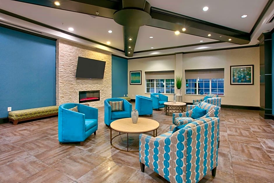 La Quinta Inn & Suites by Wyndham Dallas Grand Prairie South