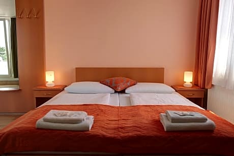Double Room in Guest House