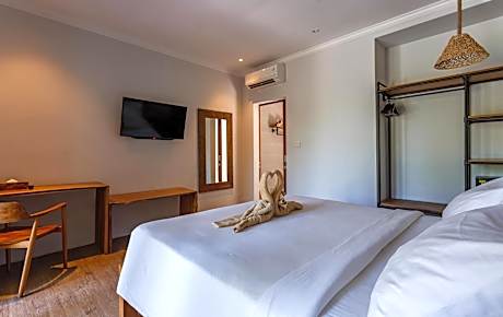 Superior Room with Bathtub