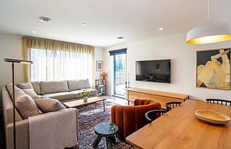 Sea Eagles Landing by Revelstoke Vacations