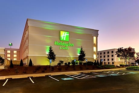 Holiday Inn & Suites Atlanta Airport North By IHG