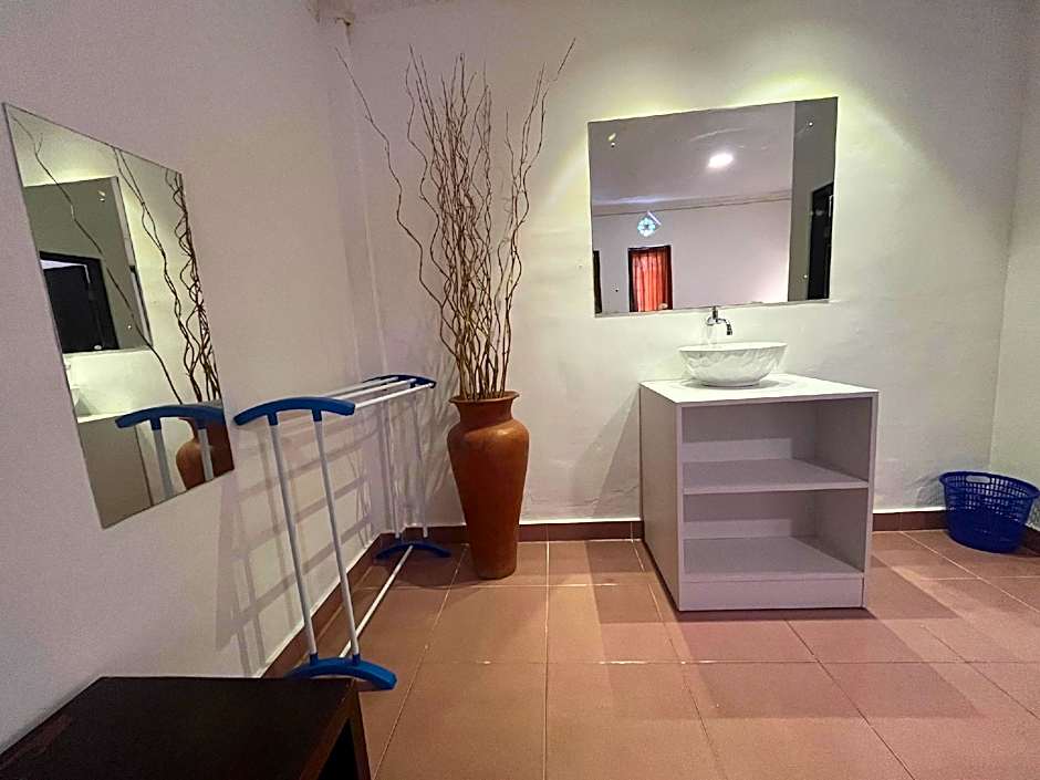 Capital O 93944 Geweka Homestay