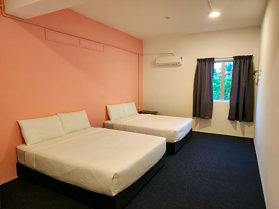 Photo 1 of 2 of Deluxe, 2nd Floor