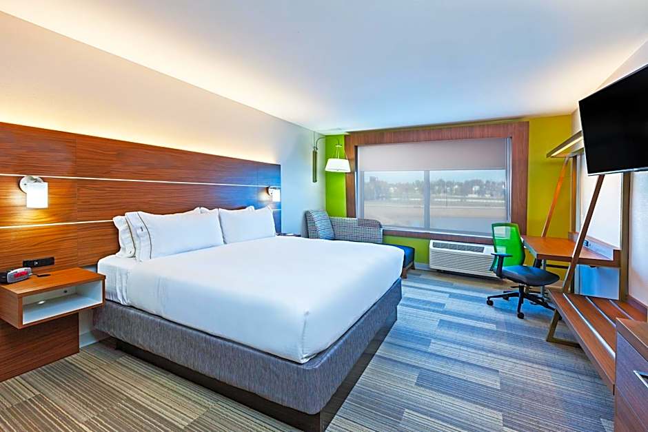 Holiday Inn Express and Suites Tulsa West / Sand Springs By IHG