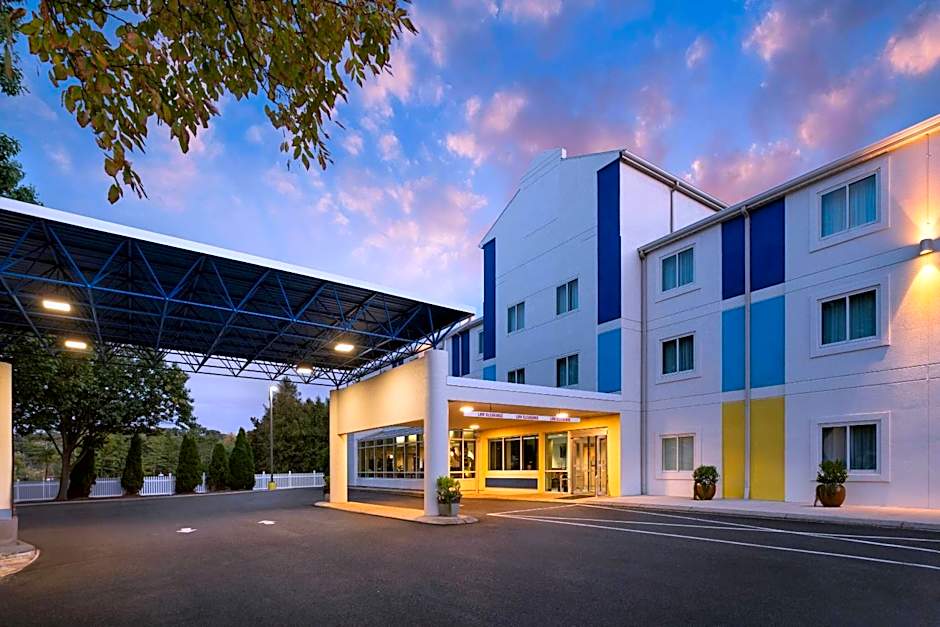 Days Inn by Wyndham Penn State