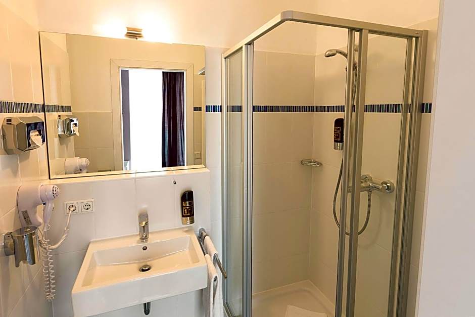 Empress Boutique Hotel