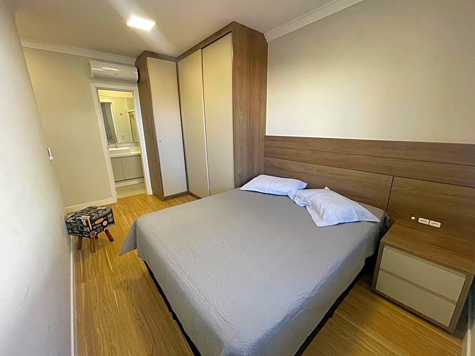 cód 67 - Excelente apartamento á 350m do mar!