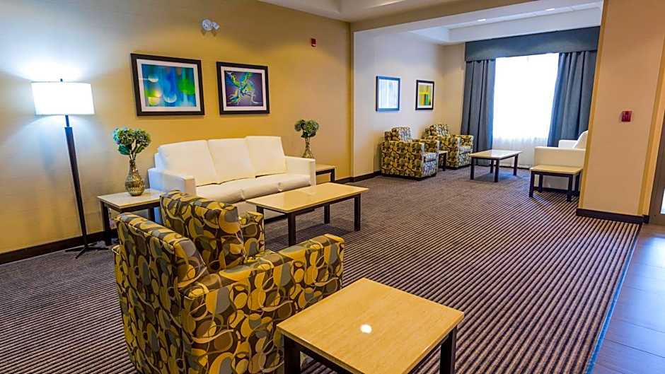 Photo 1 of 36 of Holiday Inn Express Thunder Bay By IHG