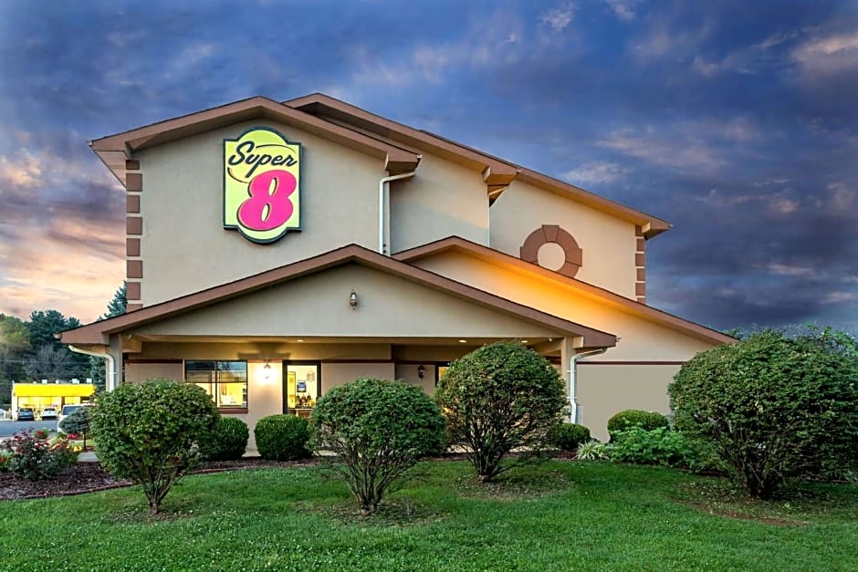 Super 8 by Wyndham Abingdon VA